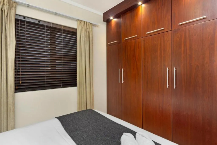 Icon 702 Luxury Apartment by HostAgents