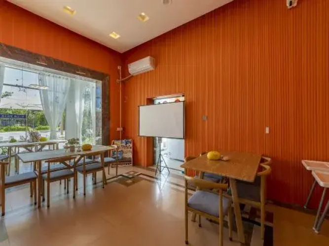 Holiday Kangaroo Homestay (Beihai Silver Beach Branch)