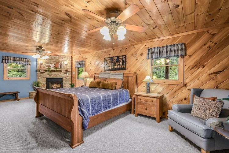 3 Bedrooms Standard room with balcony