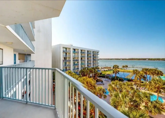 Standard Double Club room with balcony and with ocean view