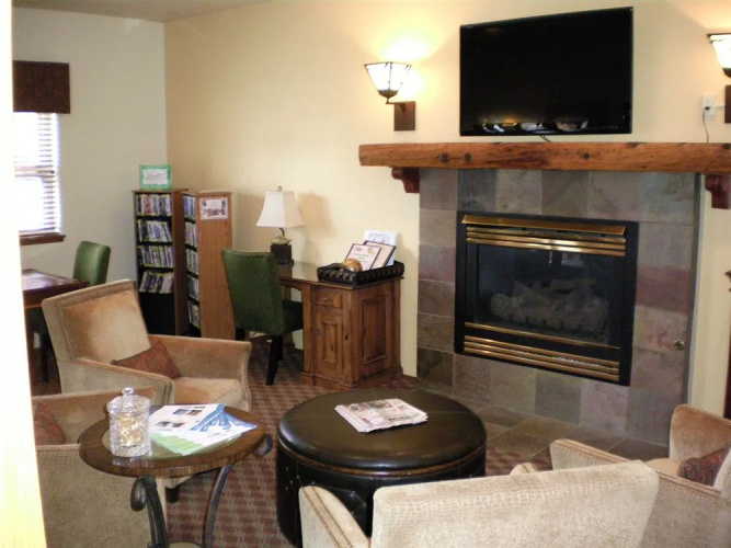 The Blackbird Lodge