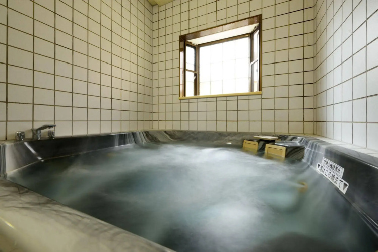 Bansuitei Ikoiso Ryokan