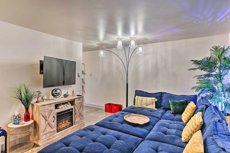 2 Bedrooms Apartment