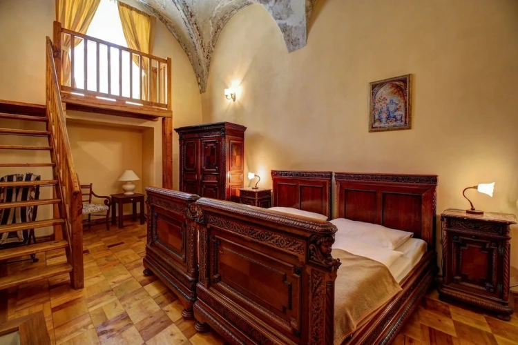 Double Suite
