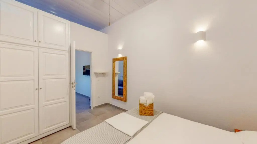 Mykonos Eight