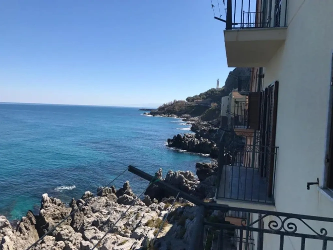 1 Bedroom Apartment with sea view