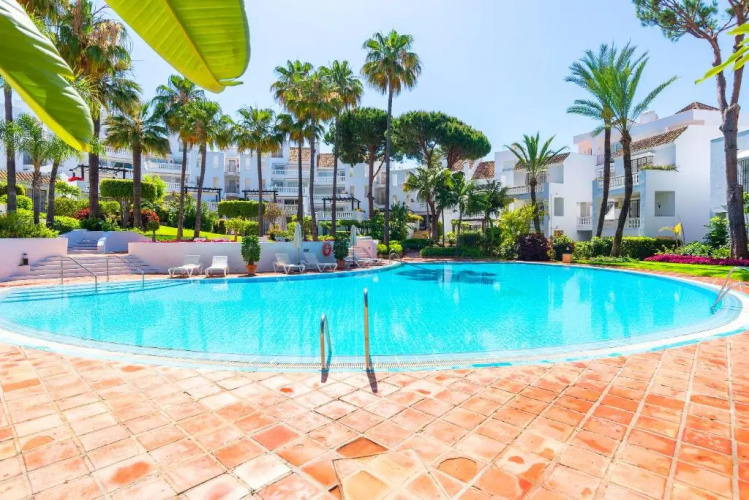 Elviria Playa White Pearl Beach