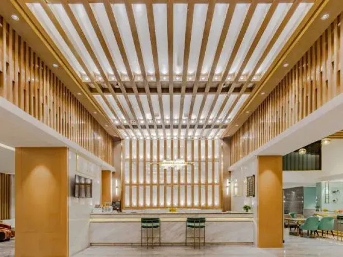 Chizhou Daqianmen Light Luxury Hotel