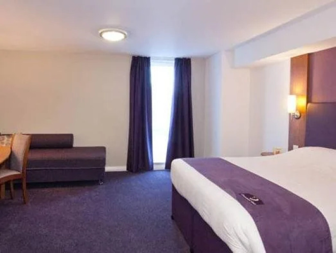 Premier Inn Bristol Sidcot A38