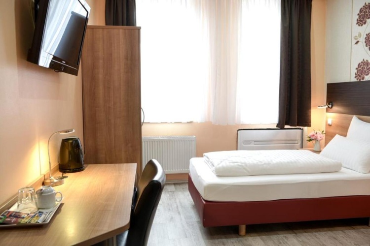 Standard Single room