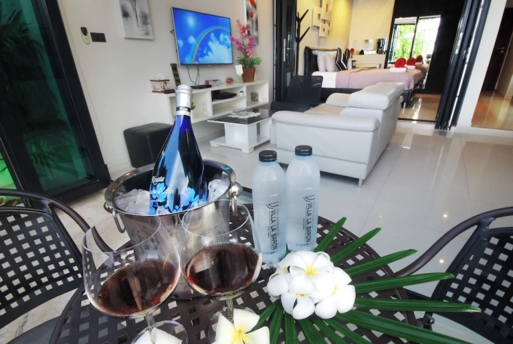 2 Bedrooms Royal Villa with balcony