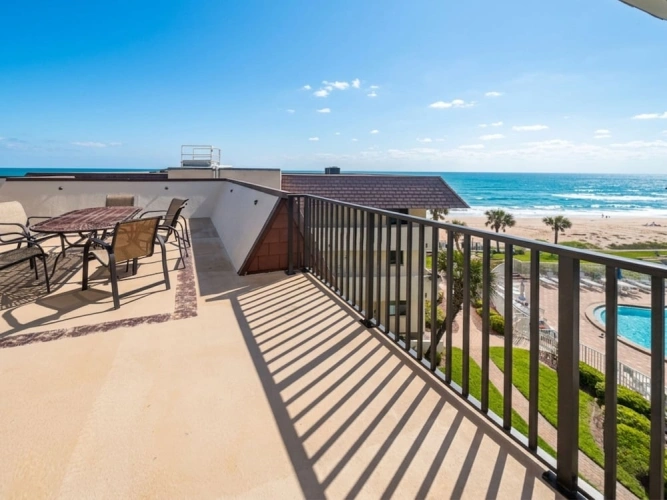 3 Bedrooms Standard room with balcony