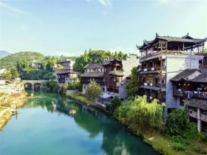 Huamuxuan Inn