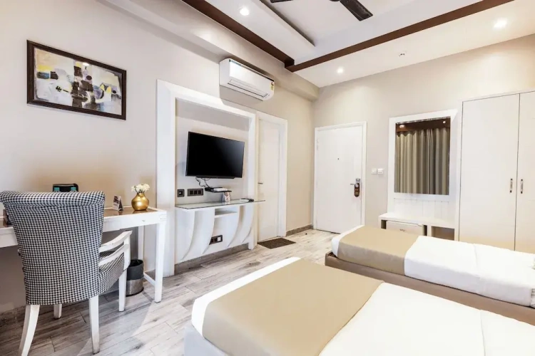Premium Double room with city view