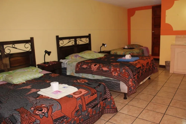Standard Triple room