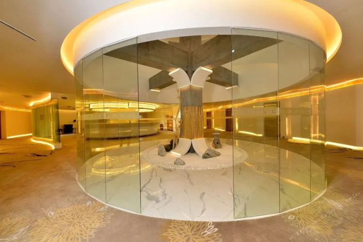 Ching Hotel