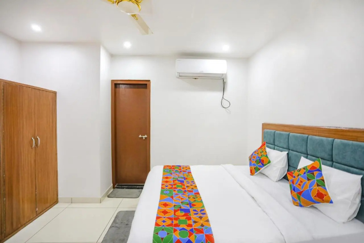 Fabhotel Well Stay
