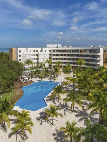 Aak-Bal All Suite Resort