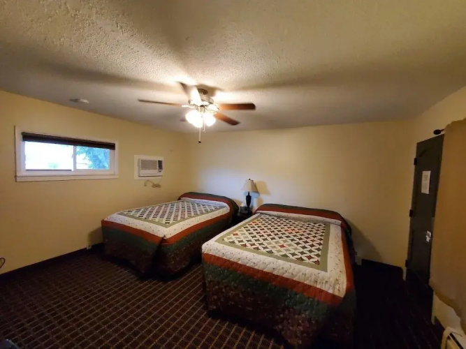 Three Forks Lewis & Clark Motel