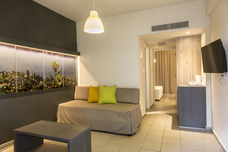 Mayfair Hotel Gardens