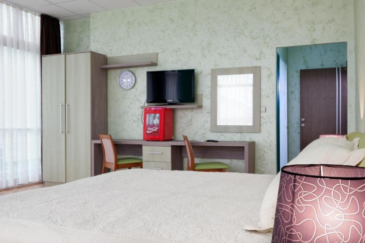 Deluxe Suite
