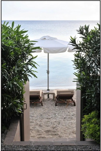 Six Keys Seaside Lodge