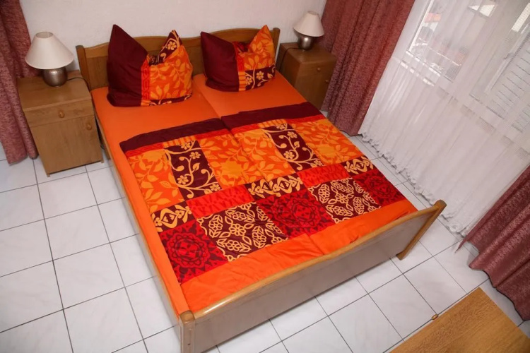 Apartments Zdravko