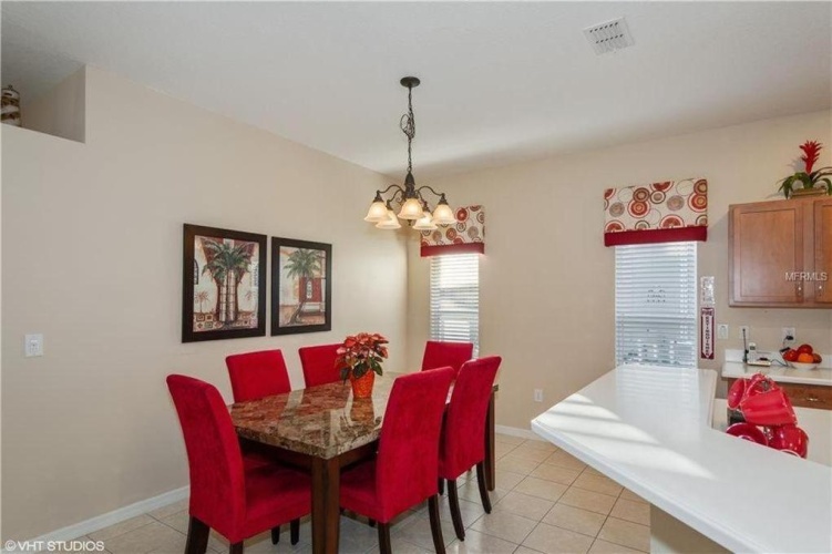 4 Bedrooms Cottage