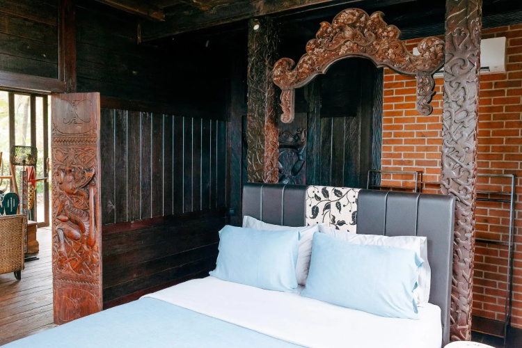Most Exotic Beachfront Villa Keong