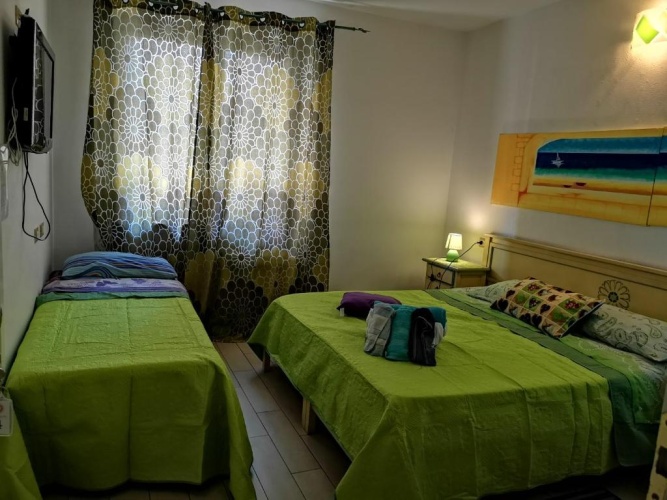 Standard Triple room