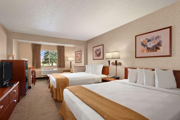 Quadruple Suite