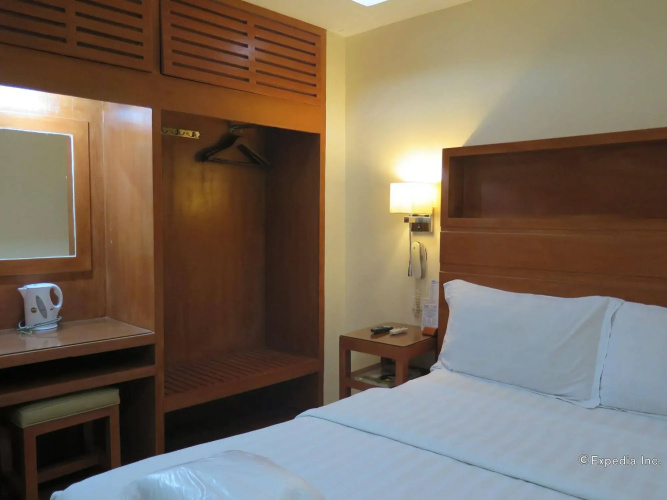 La Gloria Residence Inn