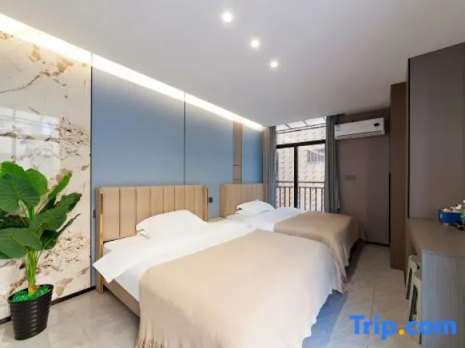 Deluxe Quadruple room