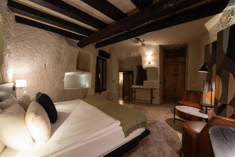 Artemis Cave Suites - Adults Only