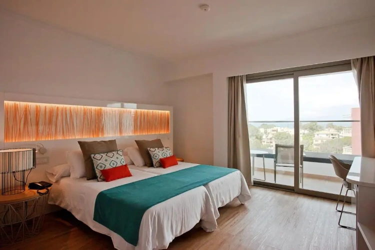 Twin room