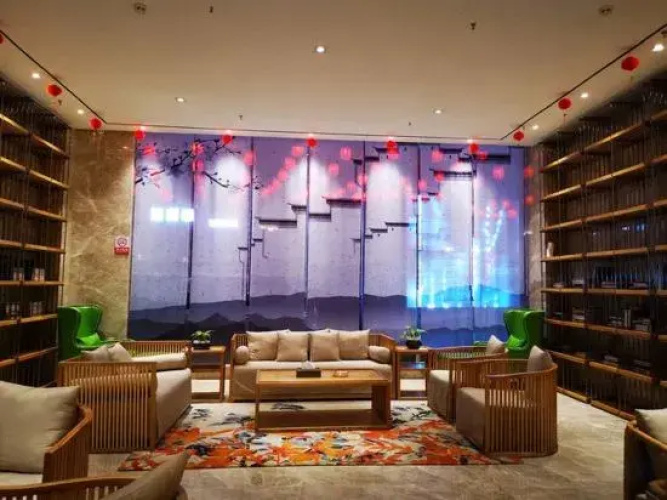 Deepness Hotel