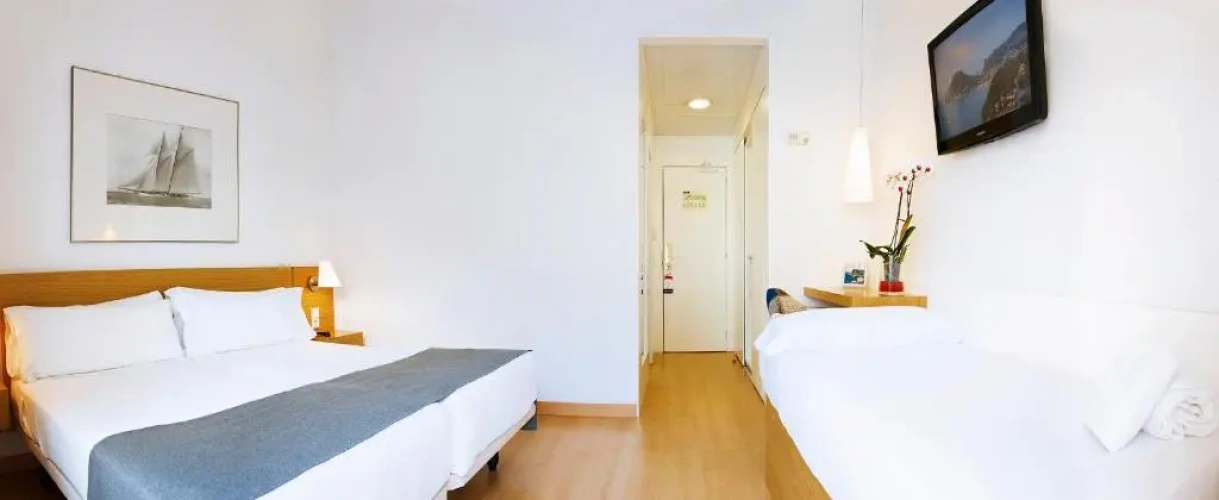 Triple room with sea view