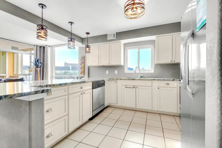 Shoreline Towers 3021