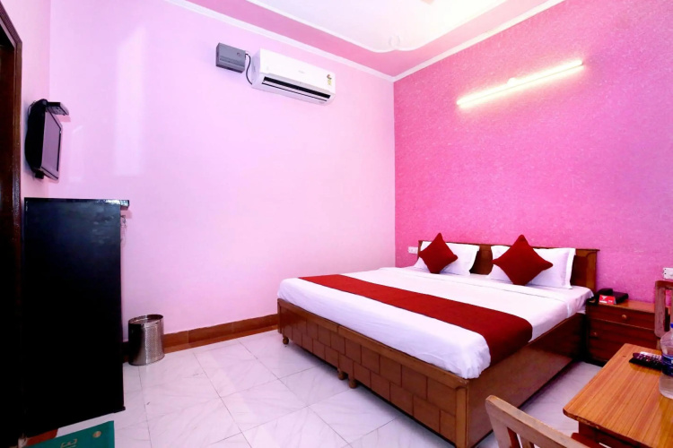 OYO 9229 GMG Hotel
