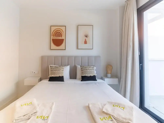 Nice Apartment With Private Garden, Pool