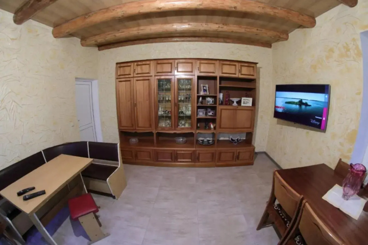 Vanand Guest House