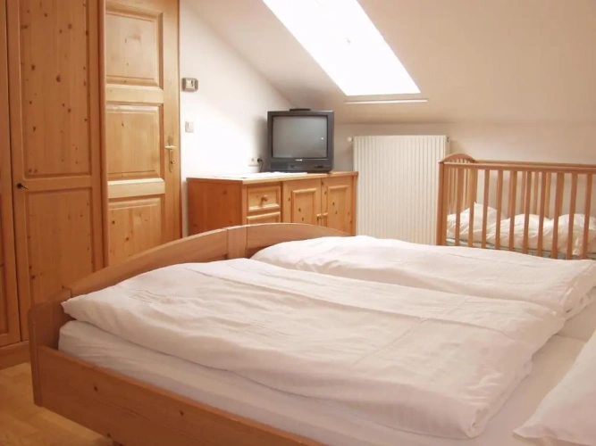 3 Bedrooms Apartment