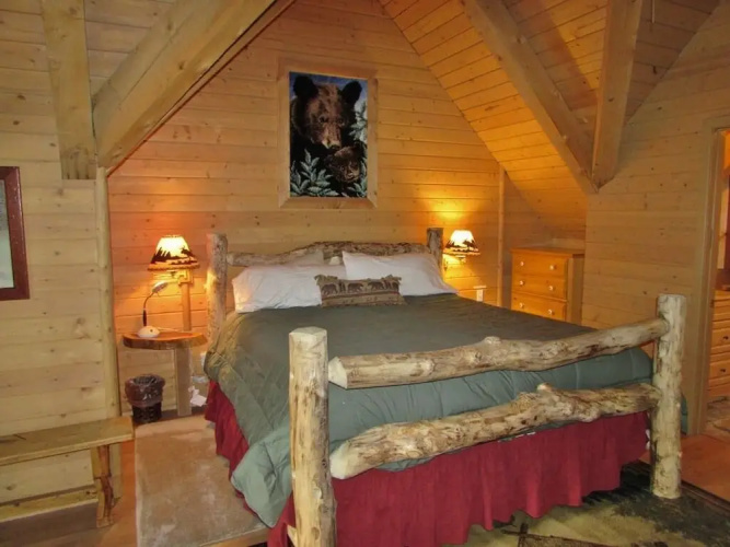 080 - Moonshadows Log Cabin