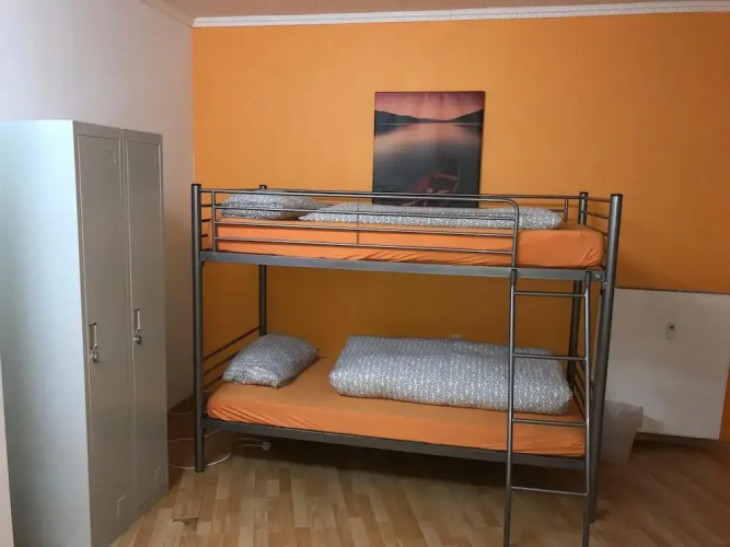 A & S Hostel Bonner Straße 9