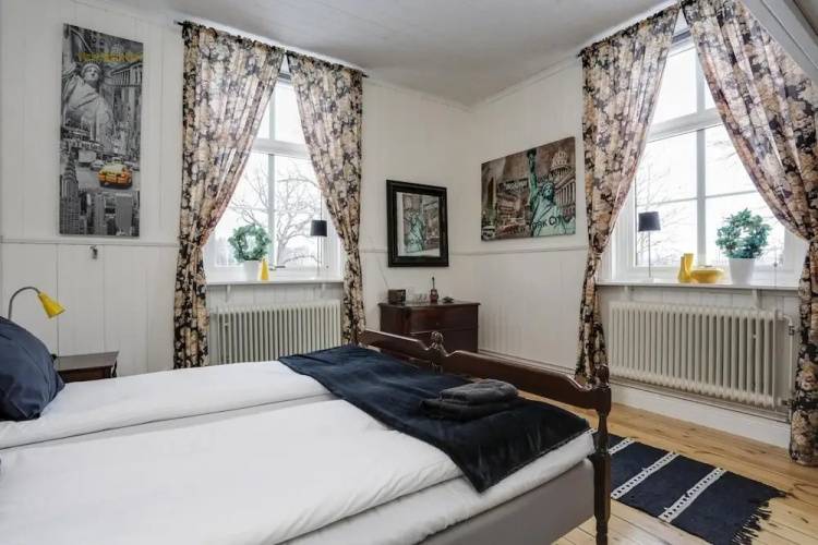 Hagbackens Gård Bed & Breakfast