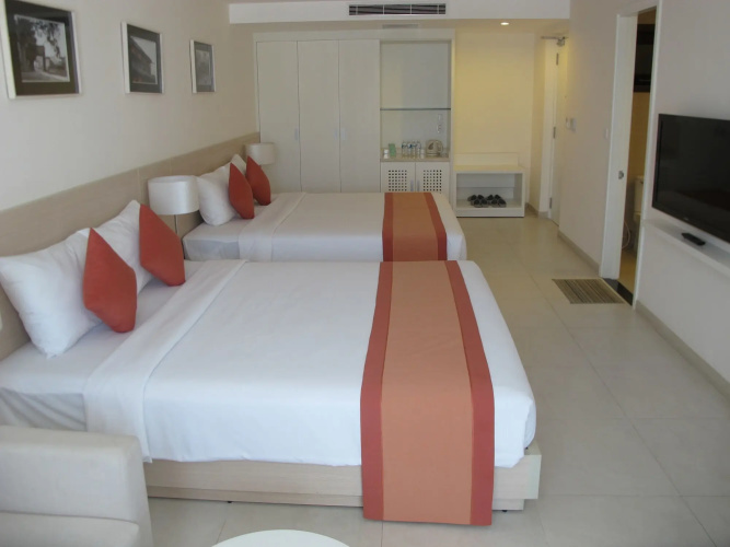 Nhi Phi Hotel