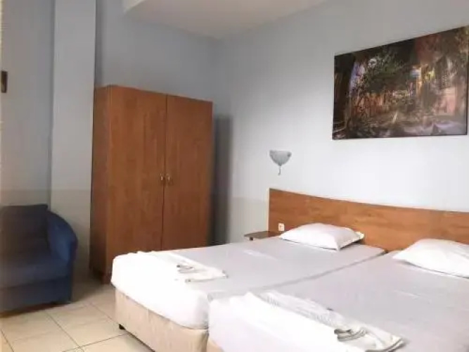 Akroza Hotel