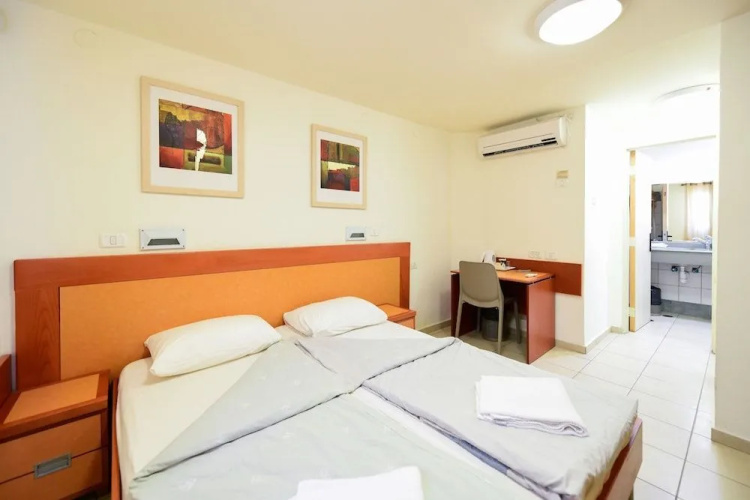 Hi Arad Hostel