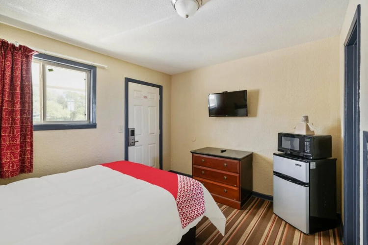 OYO Hotel Luling TX Downtown I-10/US-90