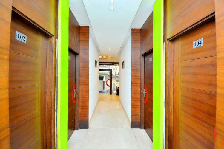 Collection O 30107 Crystal Chowk